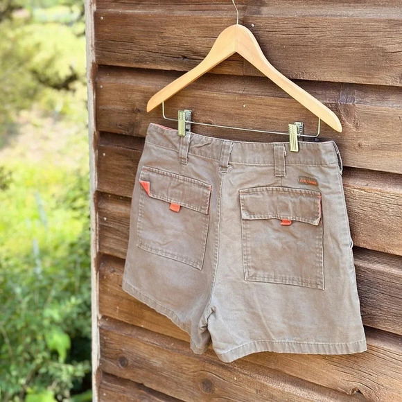 Vintage b.u.m. equipment khaki shorts -  W16 - no tag - Picture 5 of 5